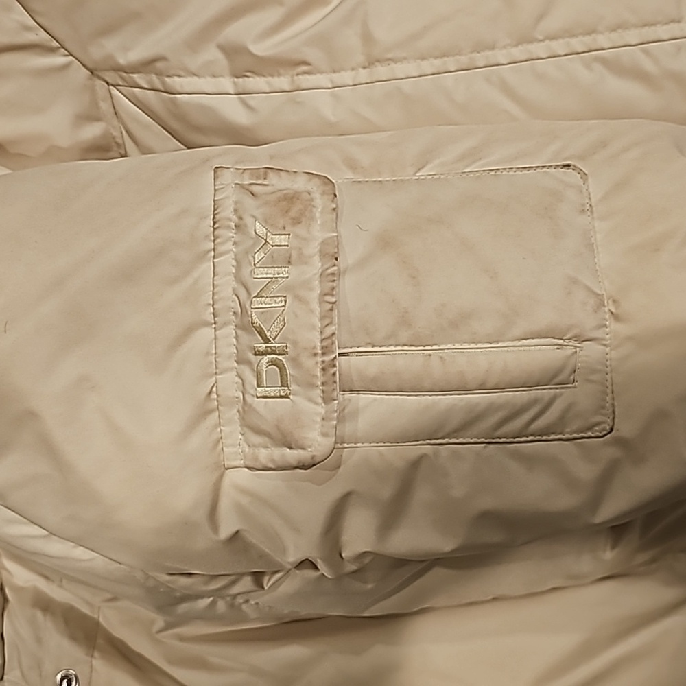 DKNY women's cream coat size large. - Picture 11 of 12
